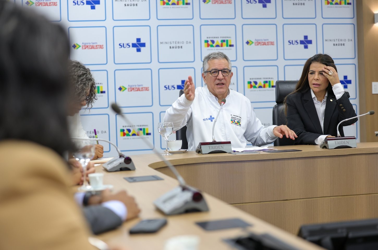 Ministério da Saúde anuncia compra de vacina contra VSR para gestantes