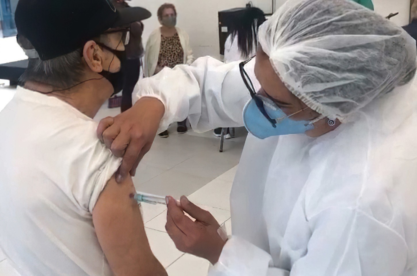 Ministério da Saúde distribui 2,2 milhões de doses de vacina contra covid-19