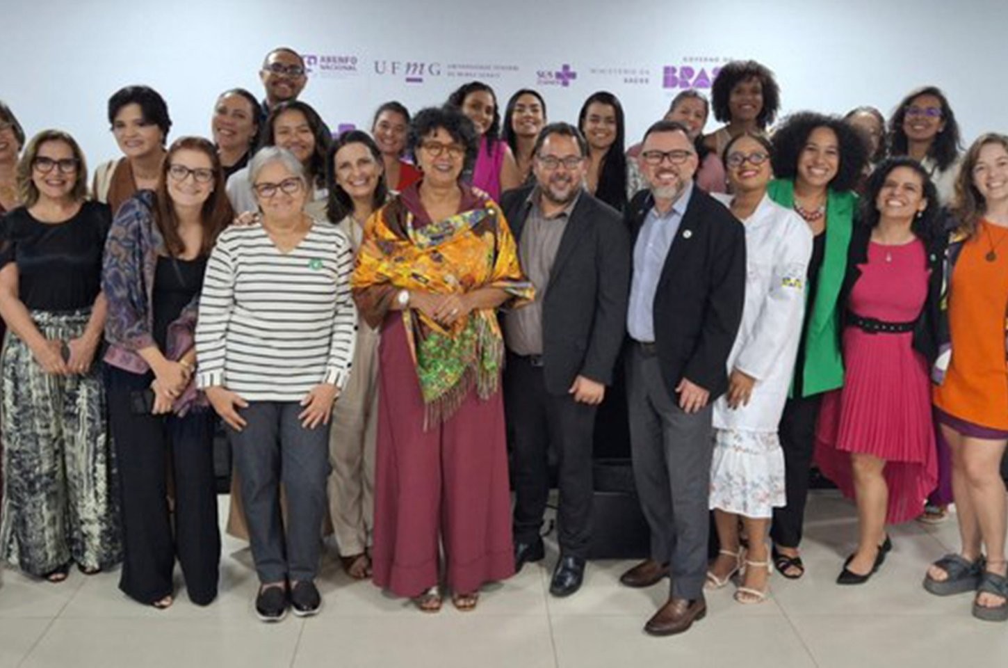 Ministério da Saúde forma 760 enfermeiros obstétricos para reforçar o SUS