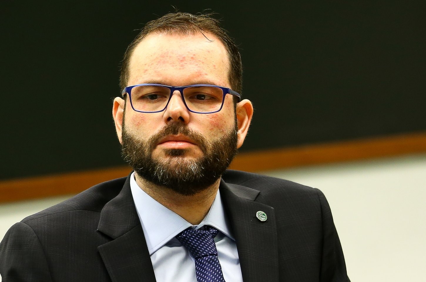 Ministro do TSE vota contra cassação de mandato do senador Jorge Seif