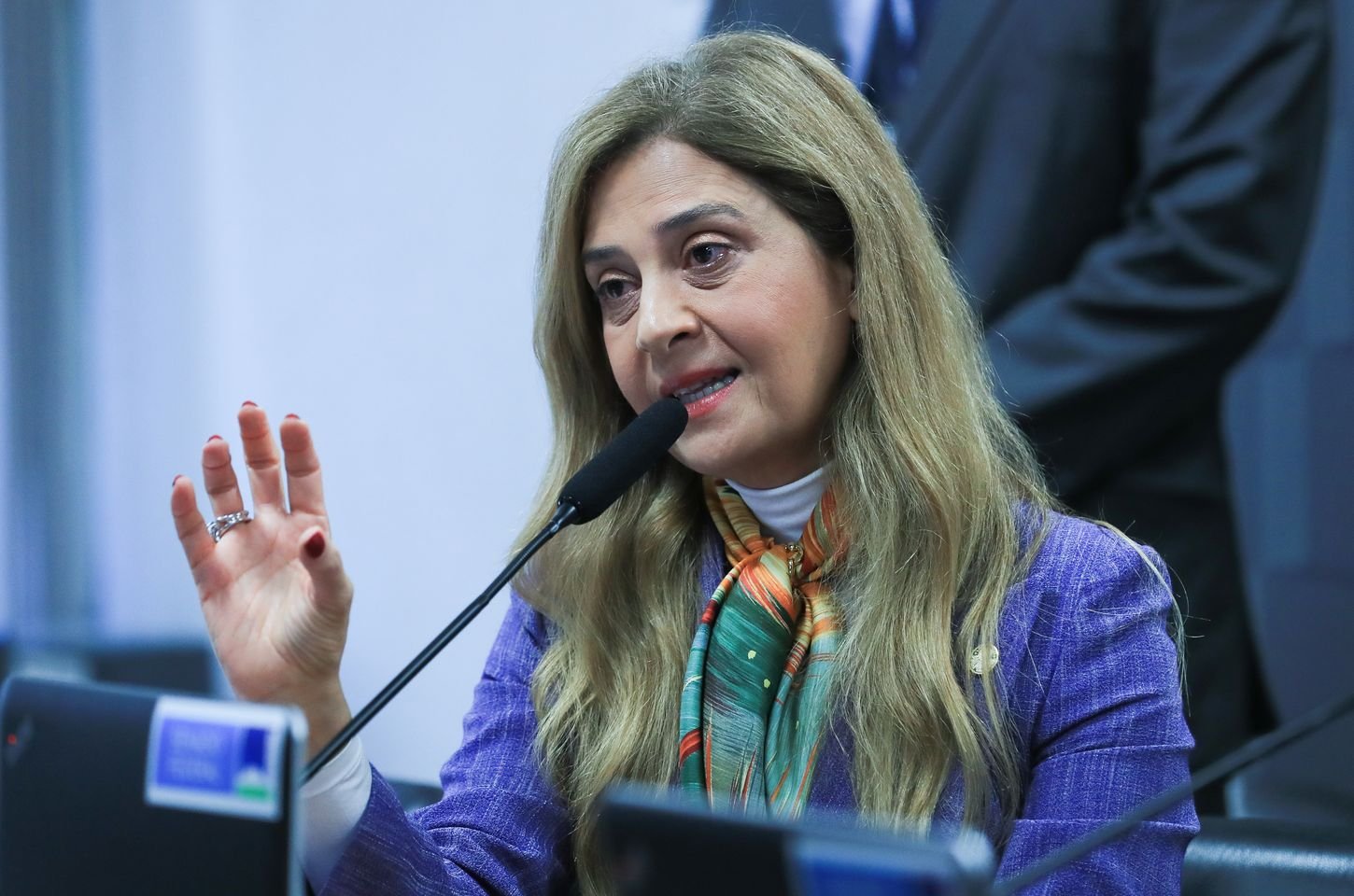 Ministro Flávio Dino mantém convocação de Leila Pereira para CPMI do INSS