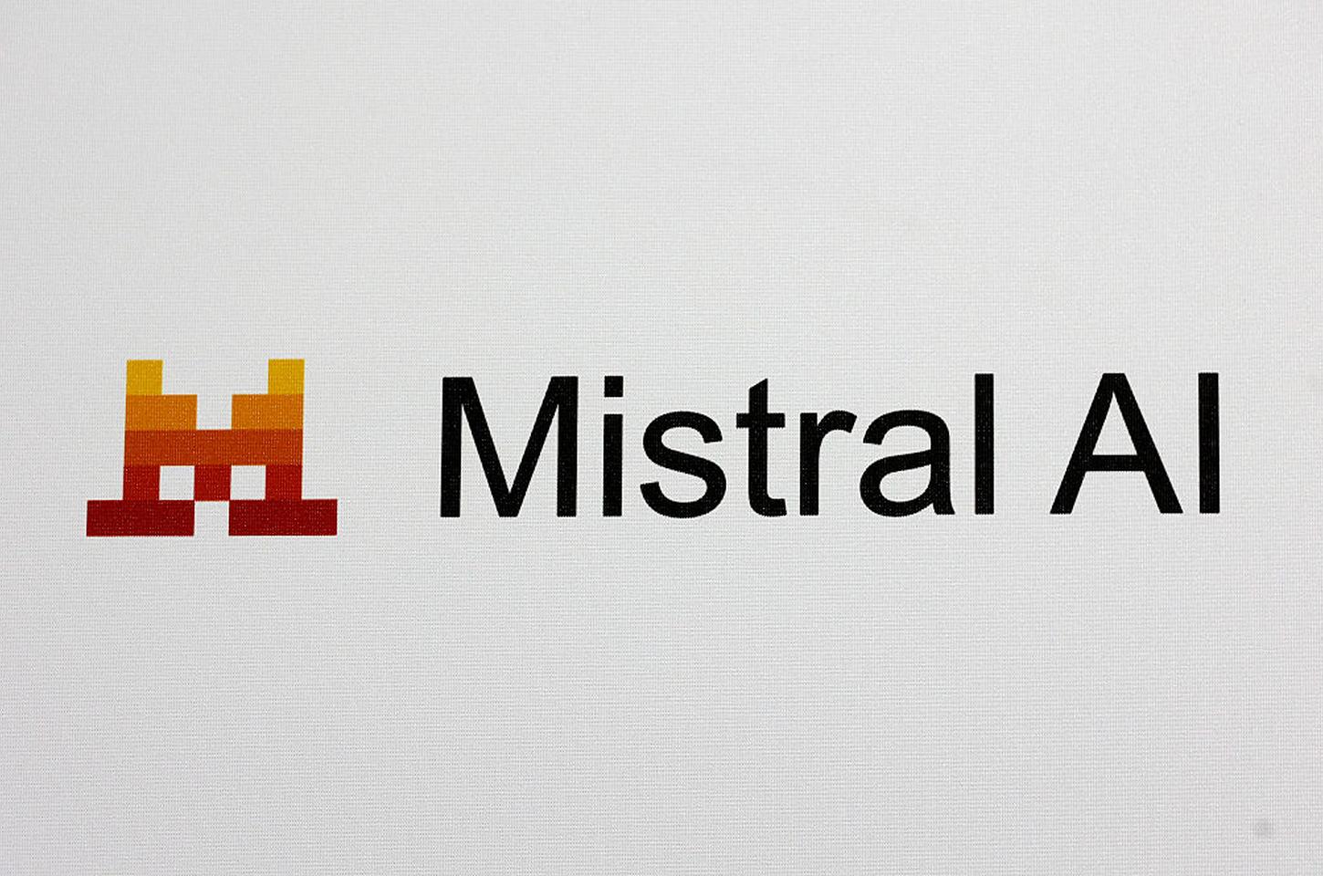 Mistral AI investe US$ 830 milhões em data center com chips Nvidia na França