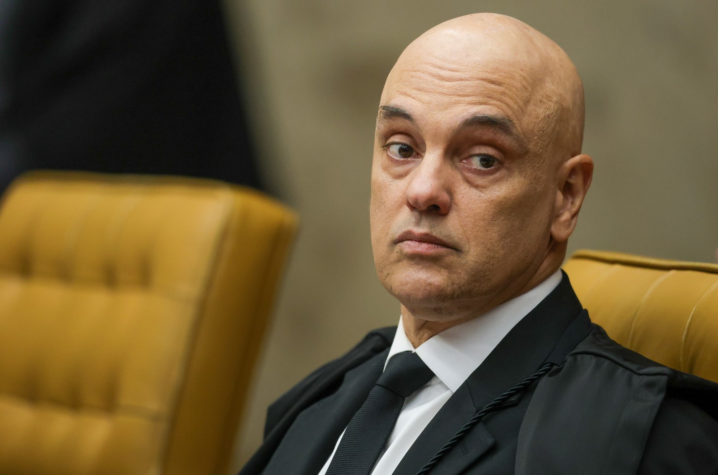 Moraes amplia restrição de drones para 1 km da casa de Bolsonaro