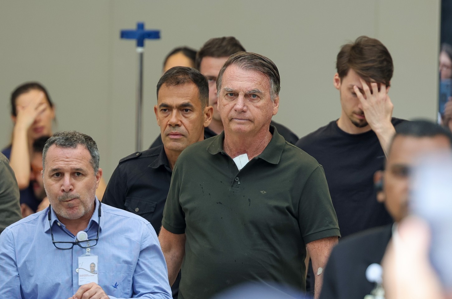 Moraes autoriza internação de Bolsonaro para cirurgia em Brasília