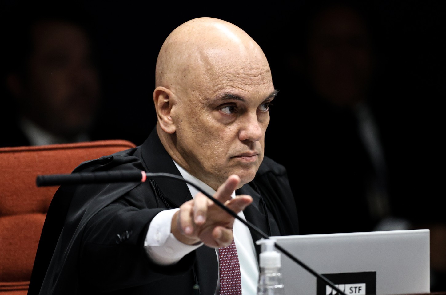 Moraes barra votação na Alerj e mantém prisão de deputado Thiago Rangel