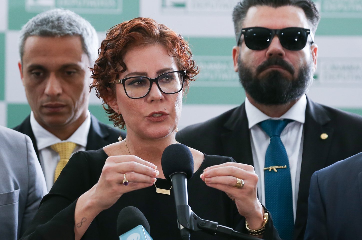 Moraes responde à Itália sobre extradição de Carla Zambelli