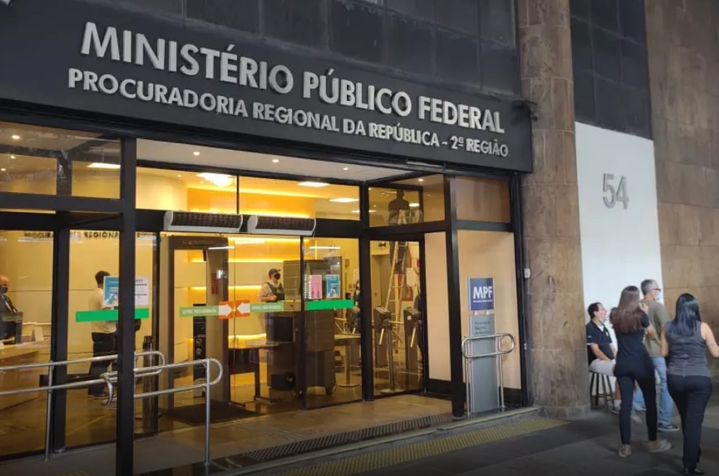 MPF pede mediação coletiva em conflito entre caiçaras e Exército no Rio