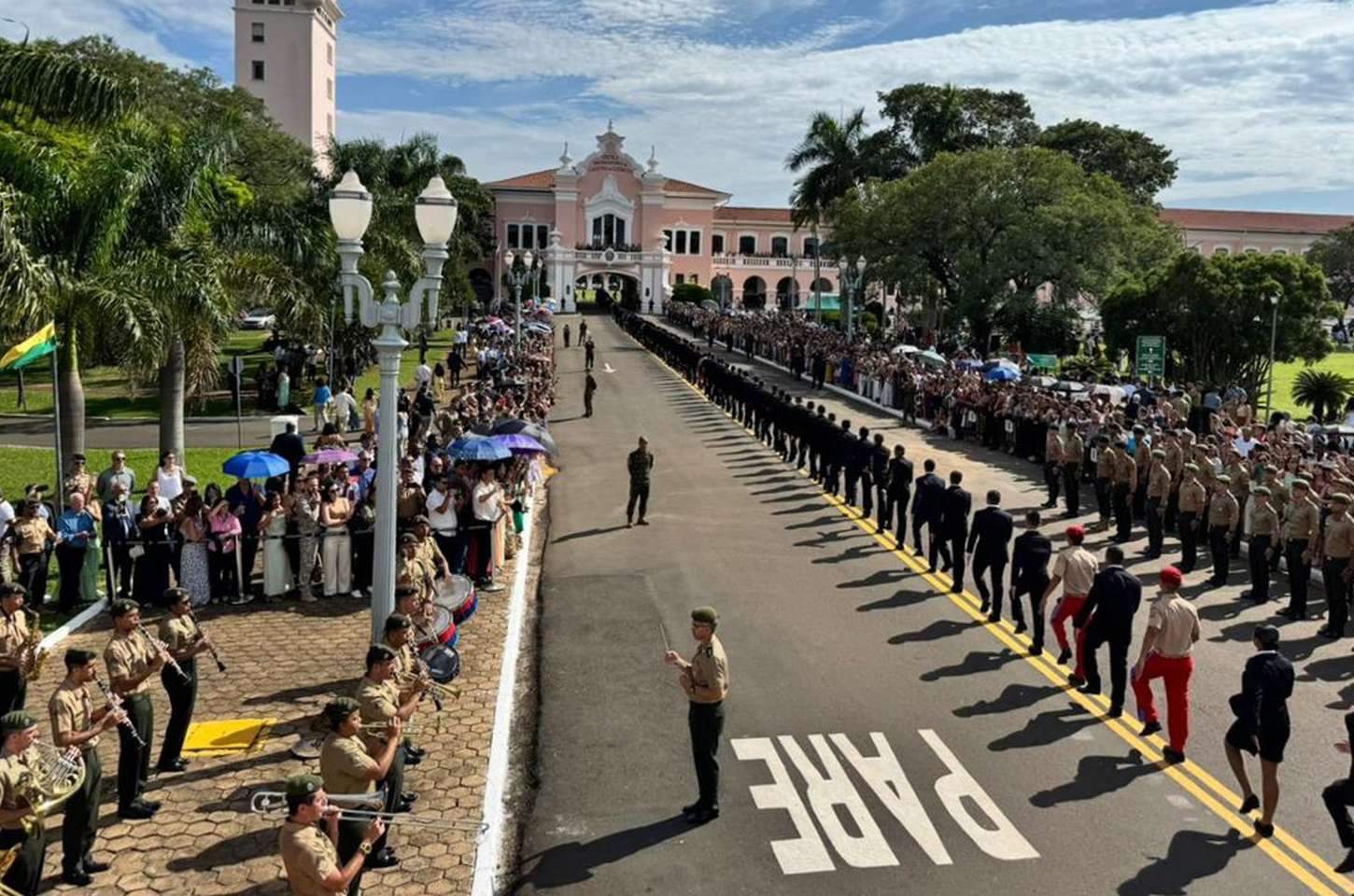 MPF questiona baixa reserva de vagas para mulheres na EsPCEx
