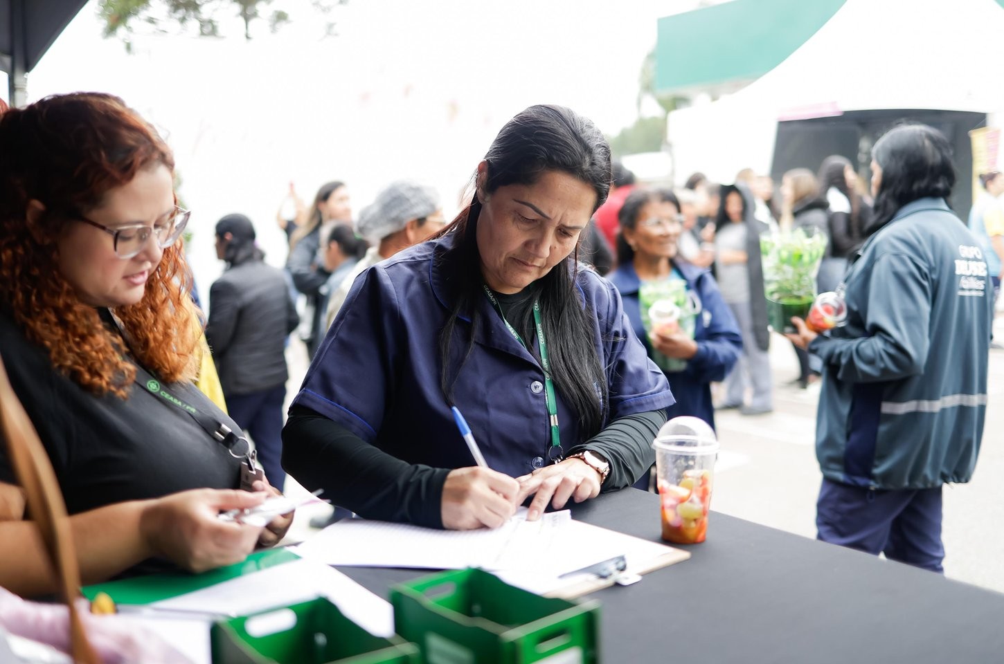 Mulheres da Ceasa Curitiba recebem serviços e orientações em evento