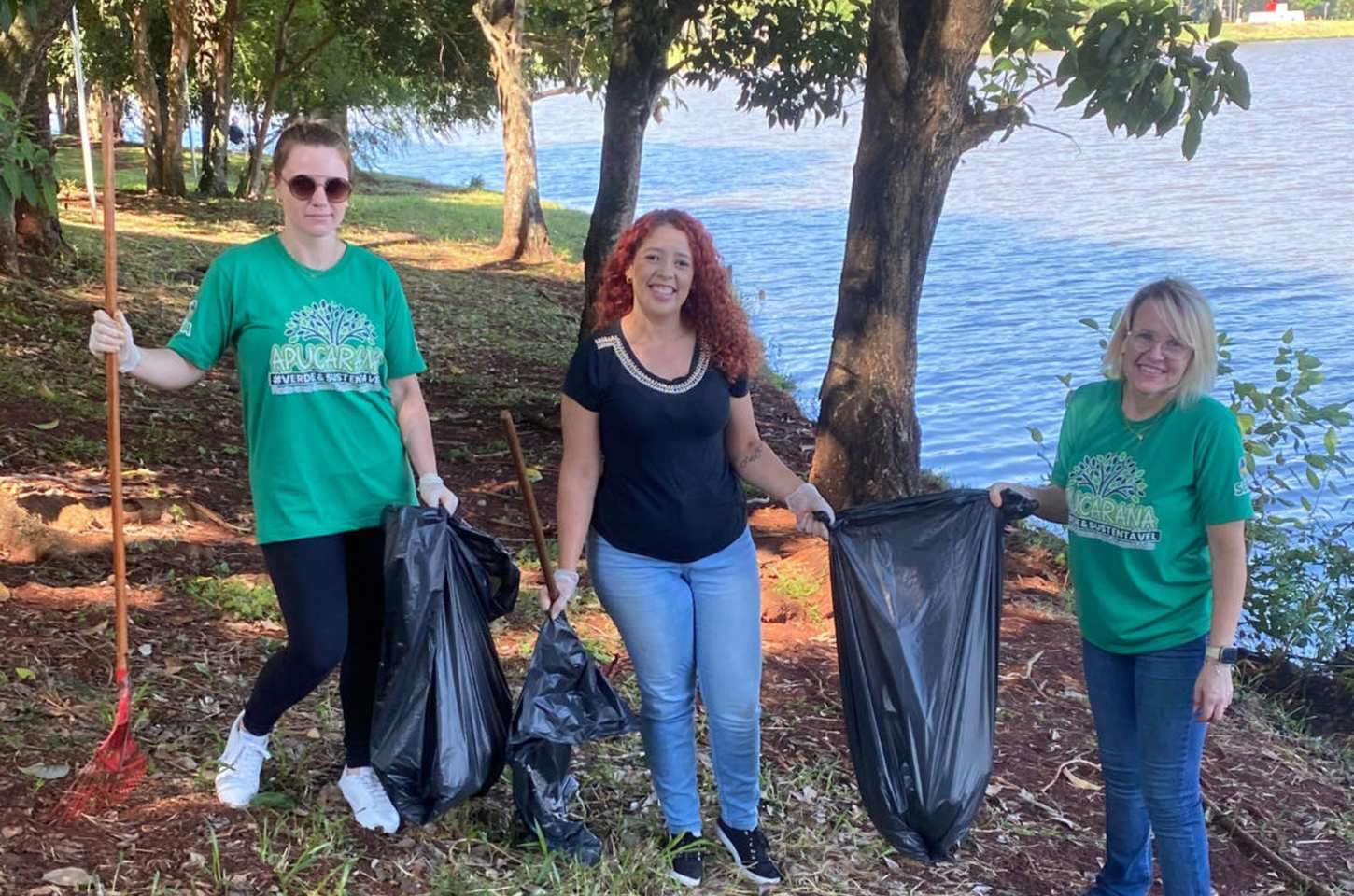 Mutirão retira centenas de sacos de lixo das margens do Lago Jaboti em Apucarana
