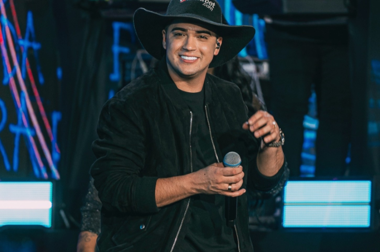 Natanzinho Lima: da infância no chuveiro ao topo das paradas da Billboard