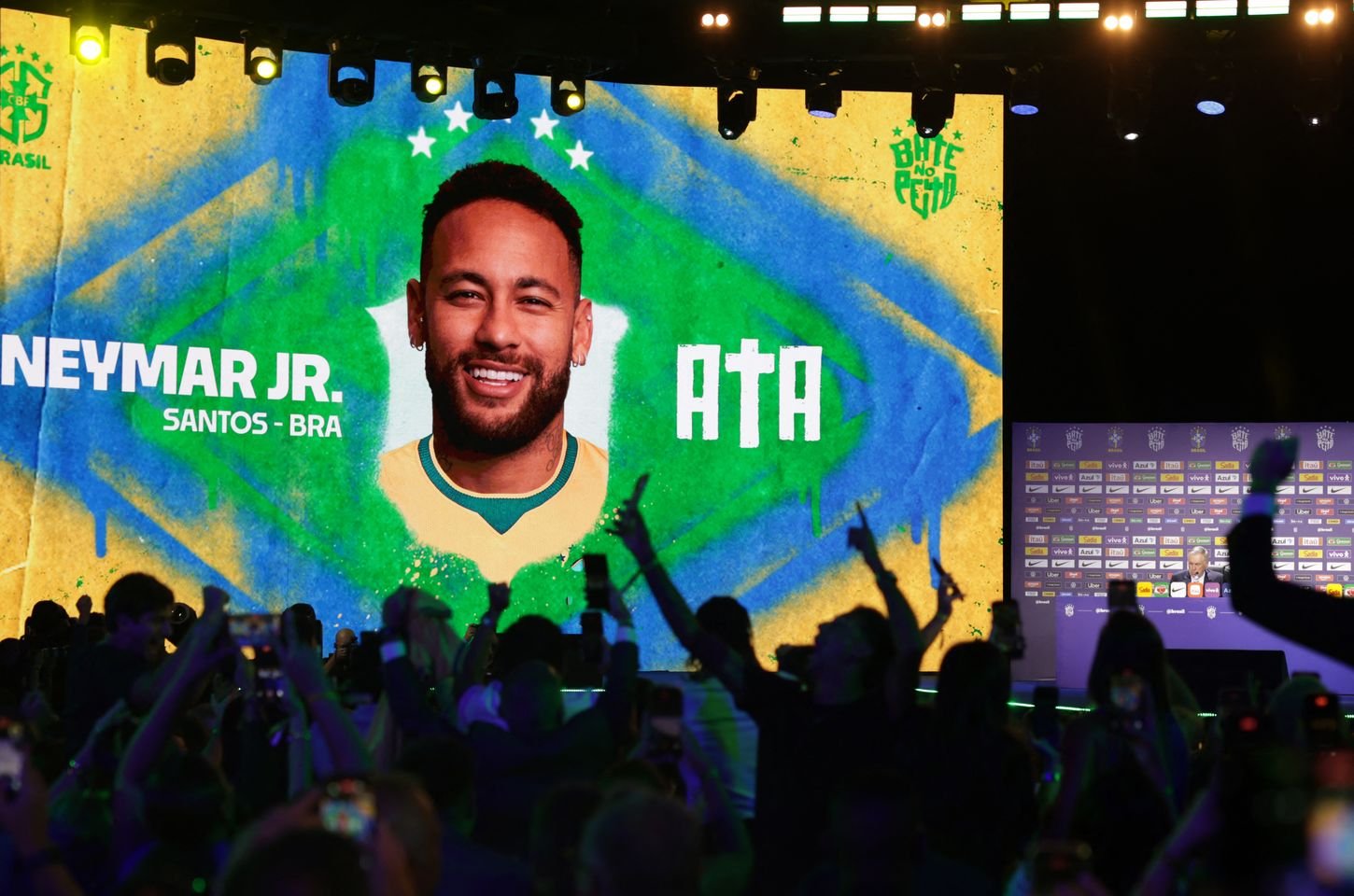 Neymar é o maior artilheiro da história do Brasil, mas em Copas fica atrás de Ronaldo e Pelé