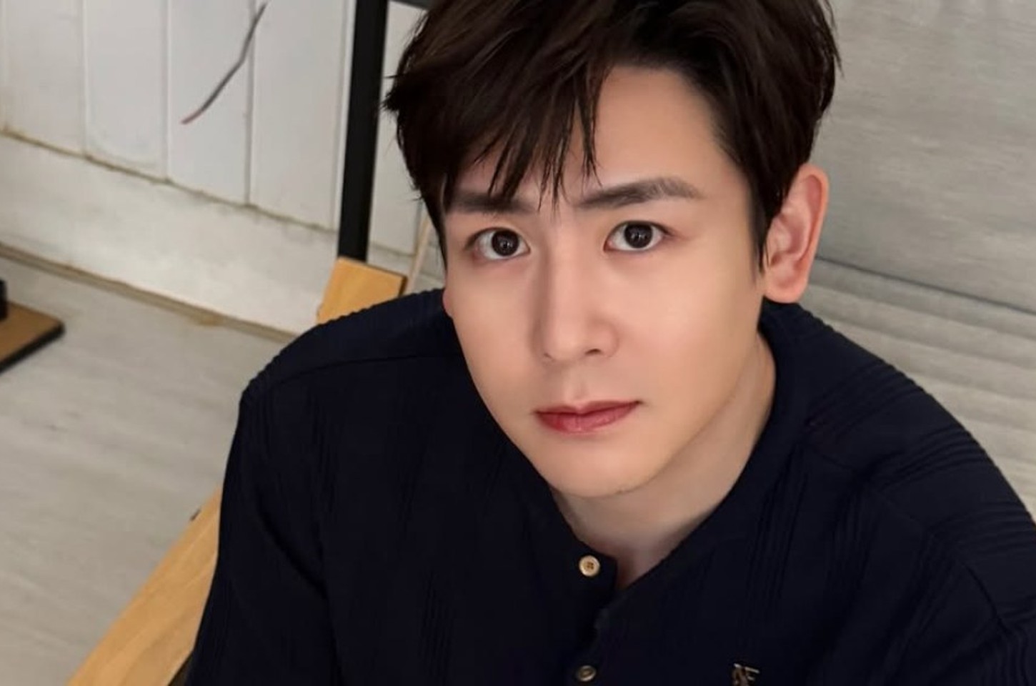 Nichkhun do 2PM relata perseguição e agressão por fã em Seul