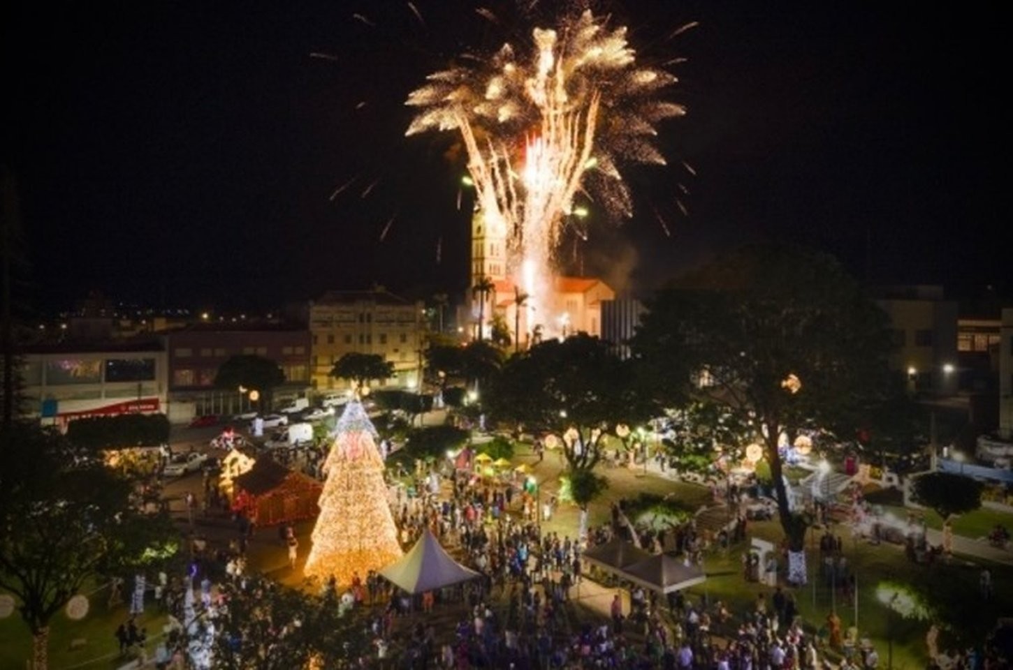 Noroeste paulista se ilumina para o Natal e Réveillon 2025/2026