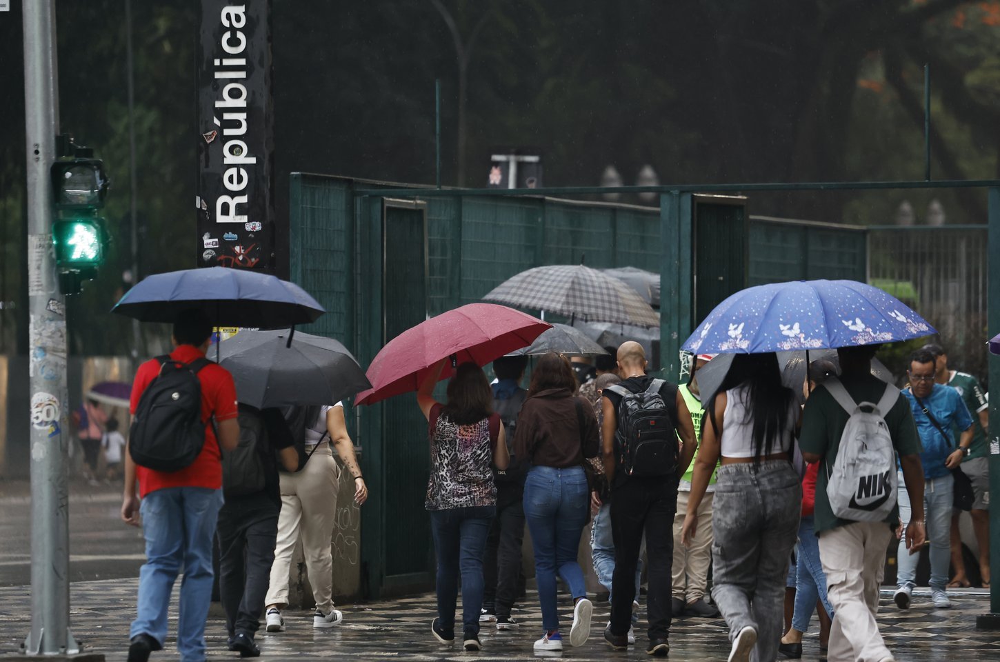 Norte e Sul do Brasil em alerta por chuvas intensas e ventos fortes