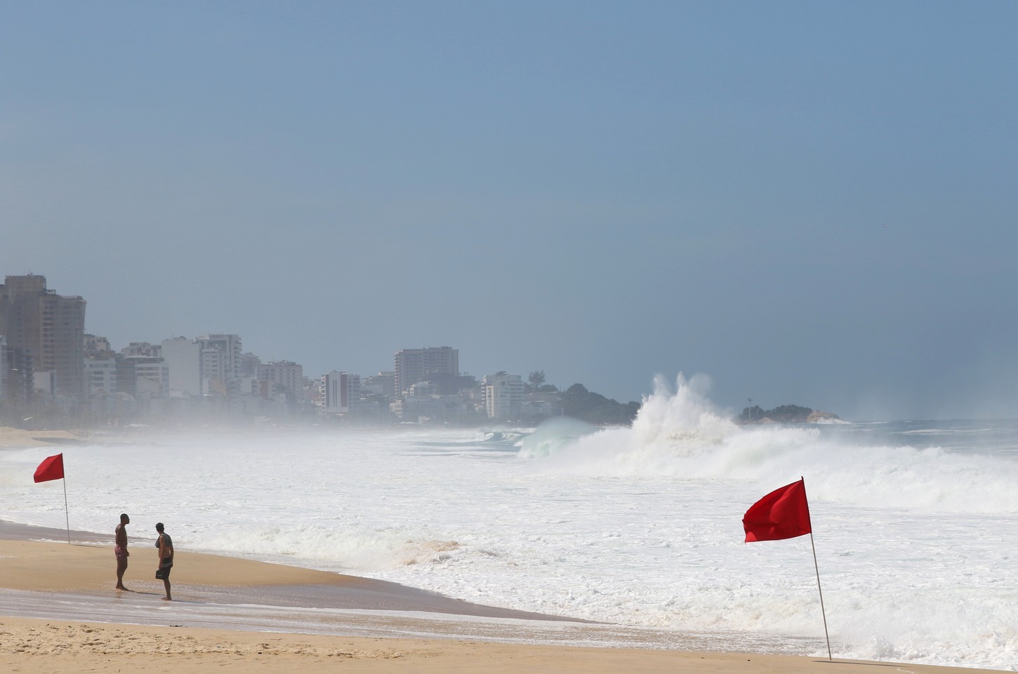 Nova ressaca se aproxima das praias do Rio de Janeiro