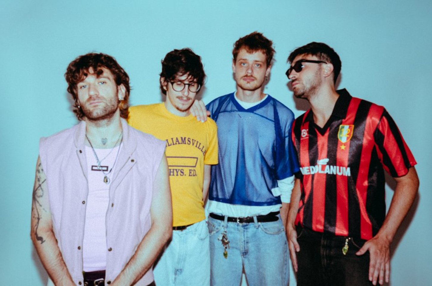 O Grilo anuncia turnê comemorativa de 5 anos do disco de estreia