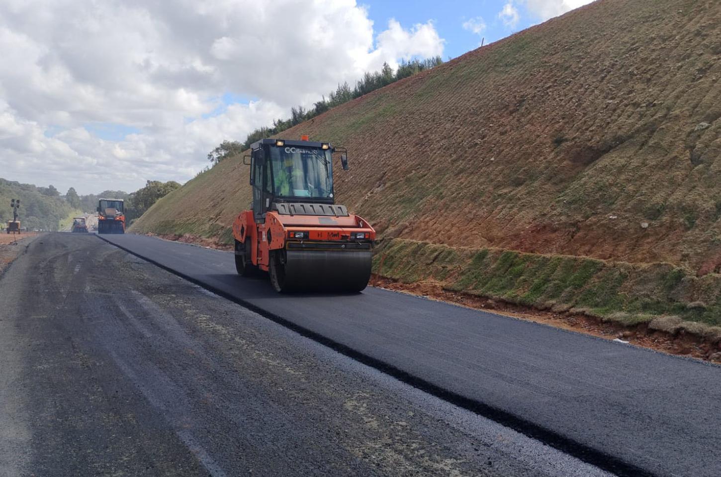 Obra do Contorno Norte de Curitiba atinge 40% e inicia pavimentação