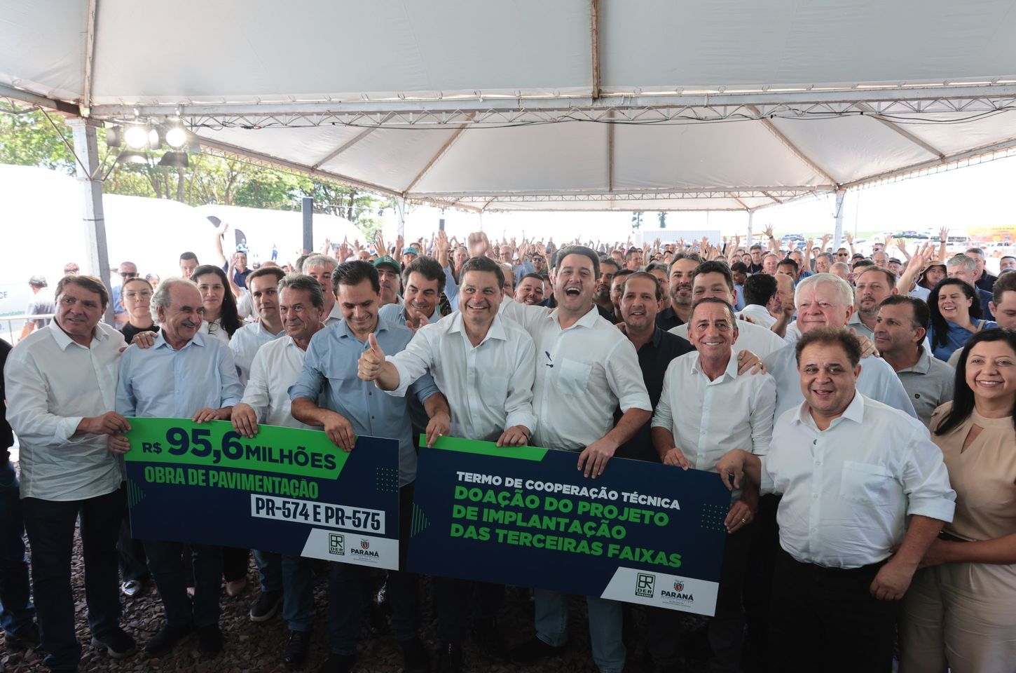 Obras de pavimentação de rodovias no Oeste do Paraná começam com R$ 95,6 milhões