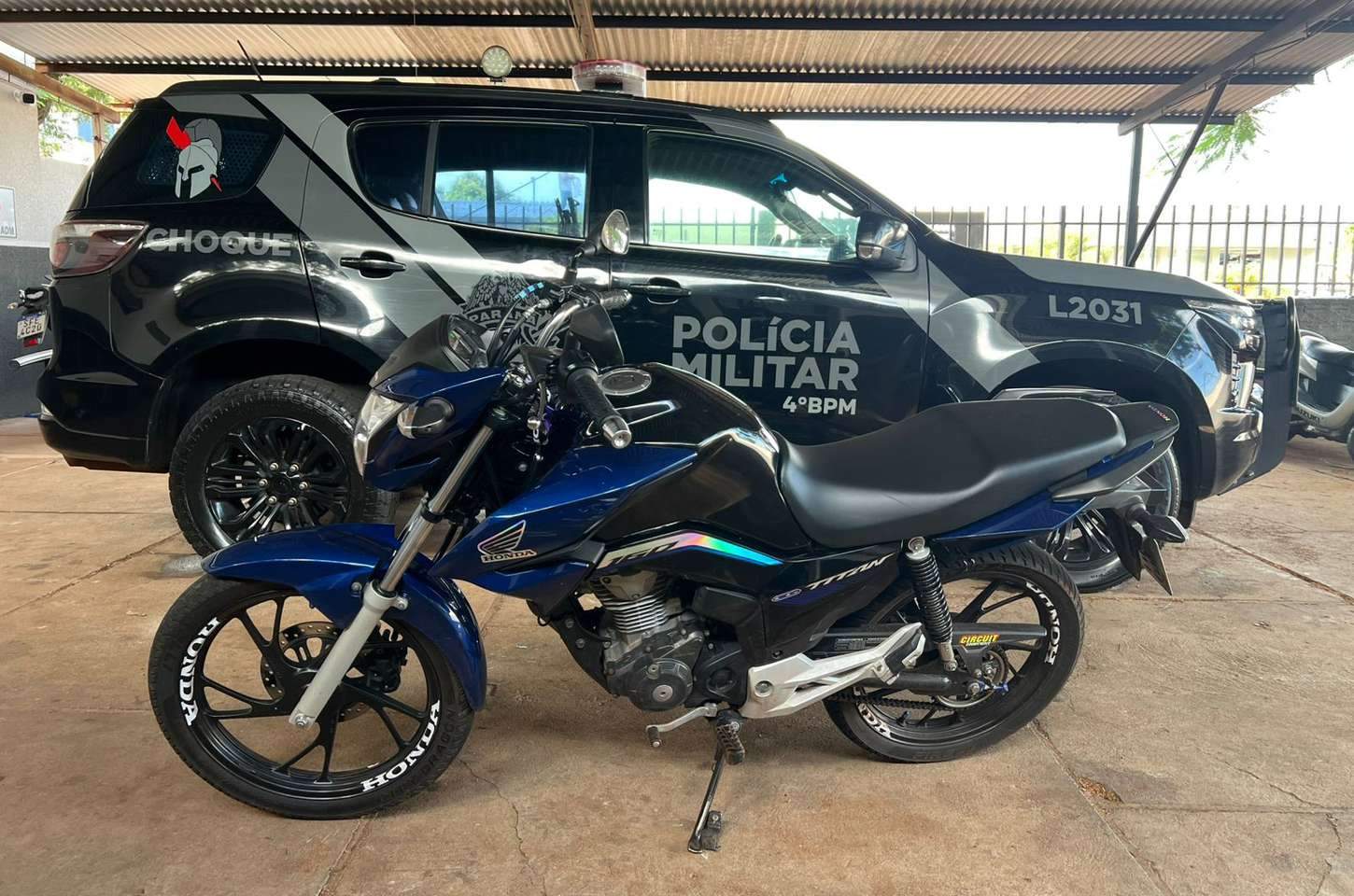 Olho Vivo ajuda PM a prender homem com moto furtada e placa clonada em Maringá