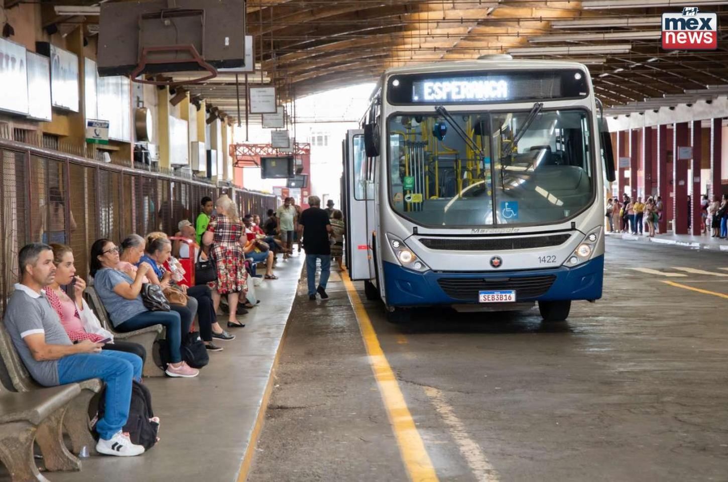 Ônibus de Apucarana terão novo horário aos domingos