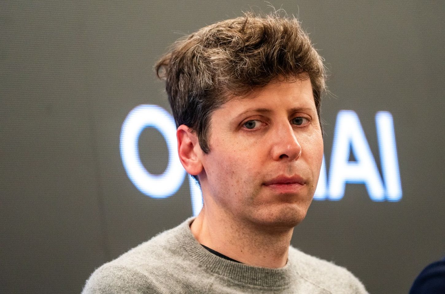 OpenAI fecha acordo com Pentágono enquanto rival Anthropic enfrenta veto