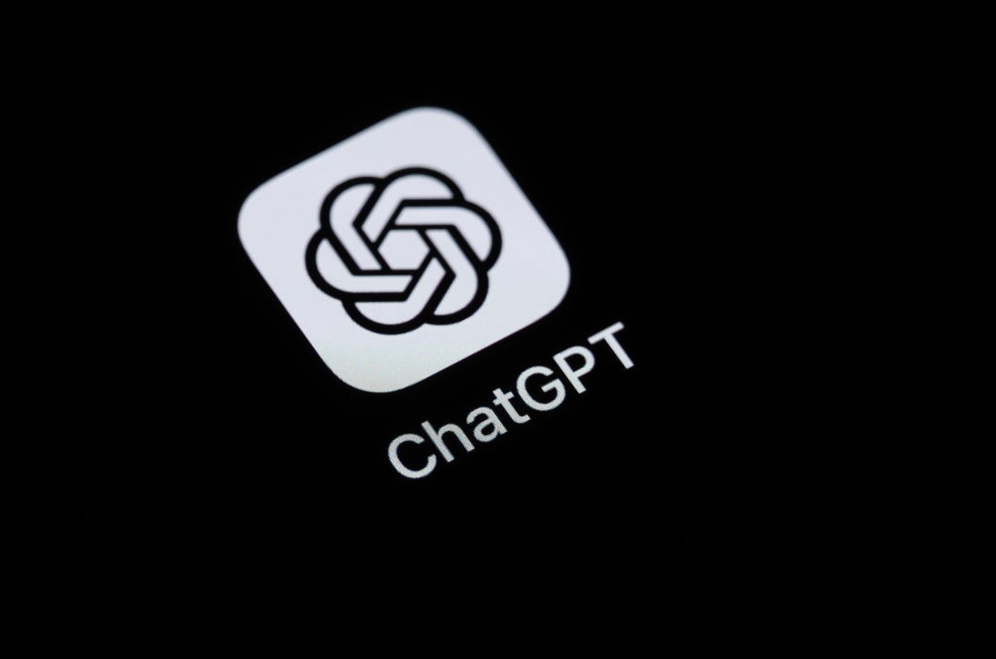 OpenAI lança ferramentas de finanças pessoais para assinantes do ChatGPT Pro nos EUA