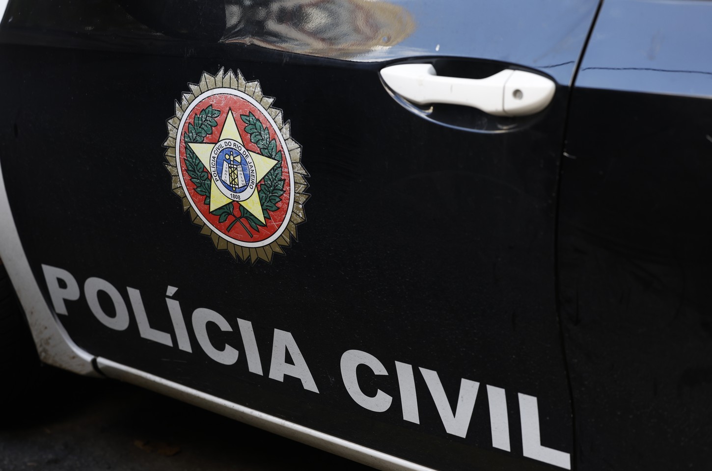 Operação conjunta prende casal por golpes contra aposentados em todo o país