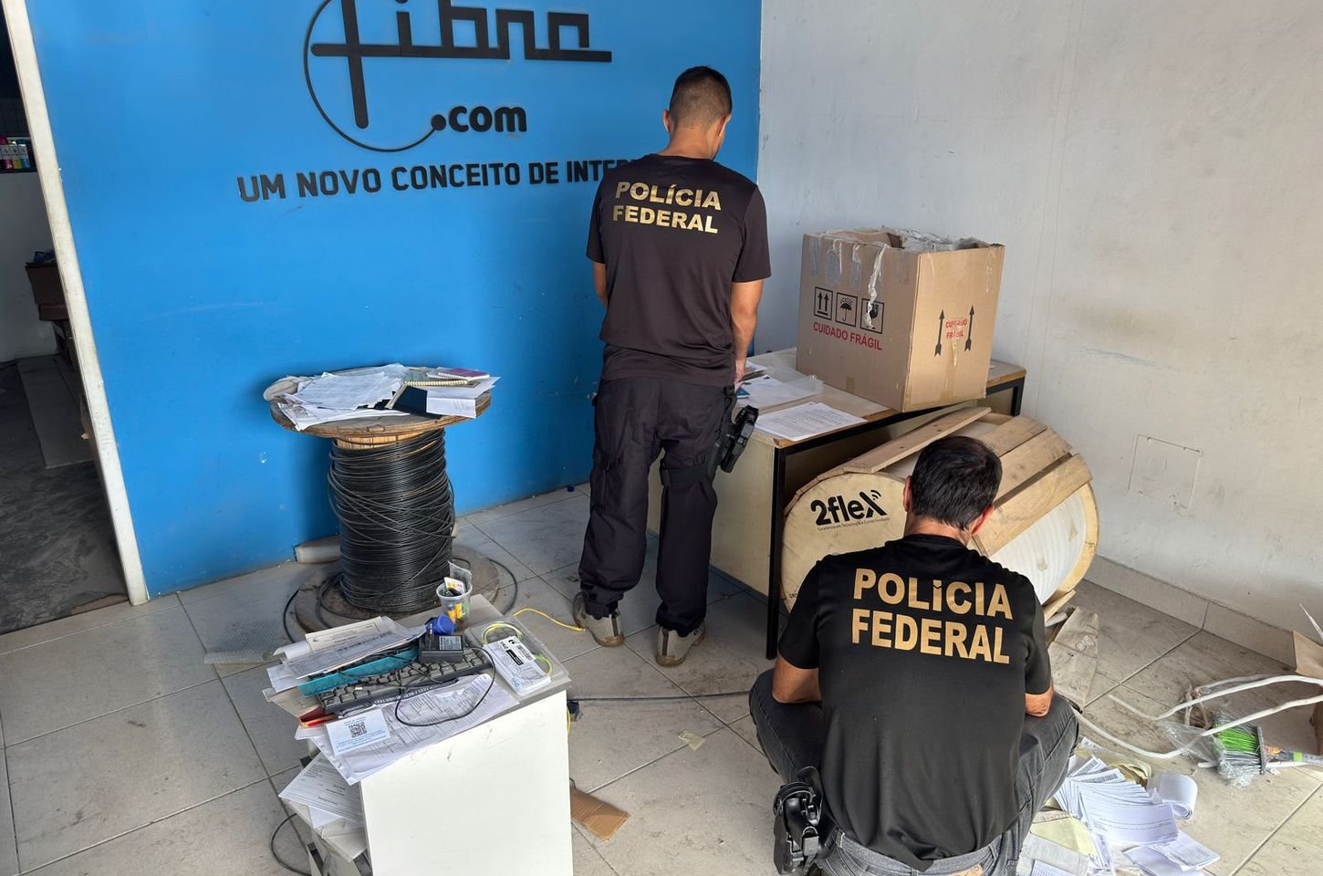Operação Desconexão combate monopólio criminoso de internet em Cabo Frio