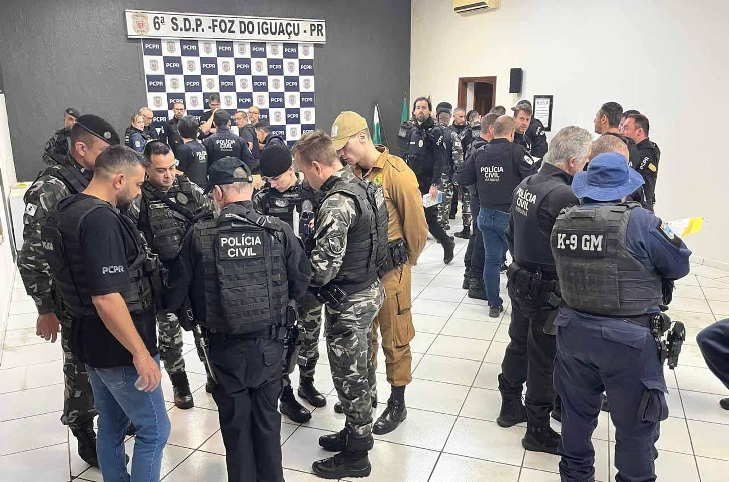 Operação em Foz do Iguaçu prende quatro por furto de veículos