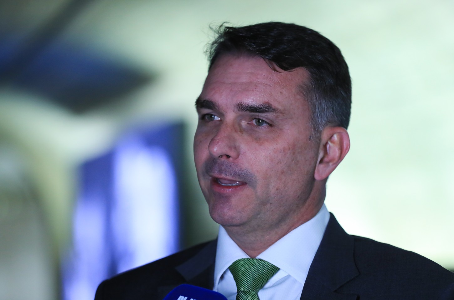 Oposição pede investigação sobre Flávio Bolsonaro e banqueiro Daniel Vorcaro