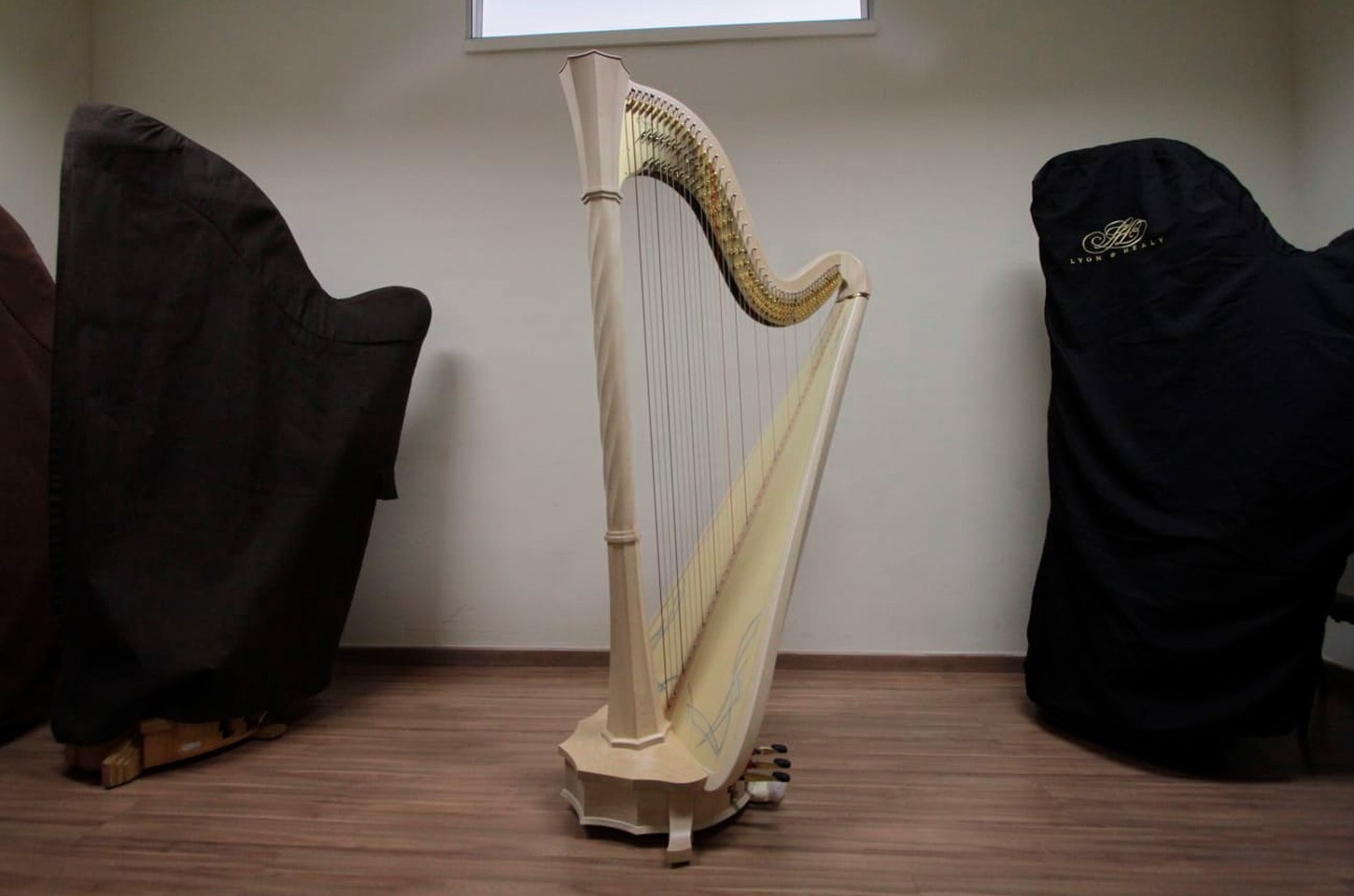 Orquestra Sinfônica do Paraná recebe nova harpa italiana em investimento milionário