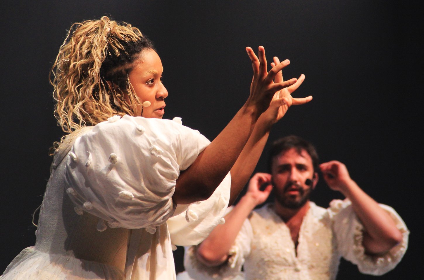 'Os irmãos Karamázov' volta ao Rio com acessibilidade integrada à peça