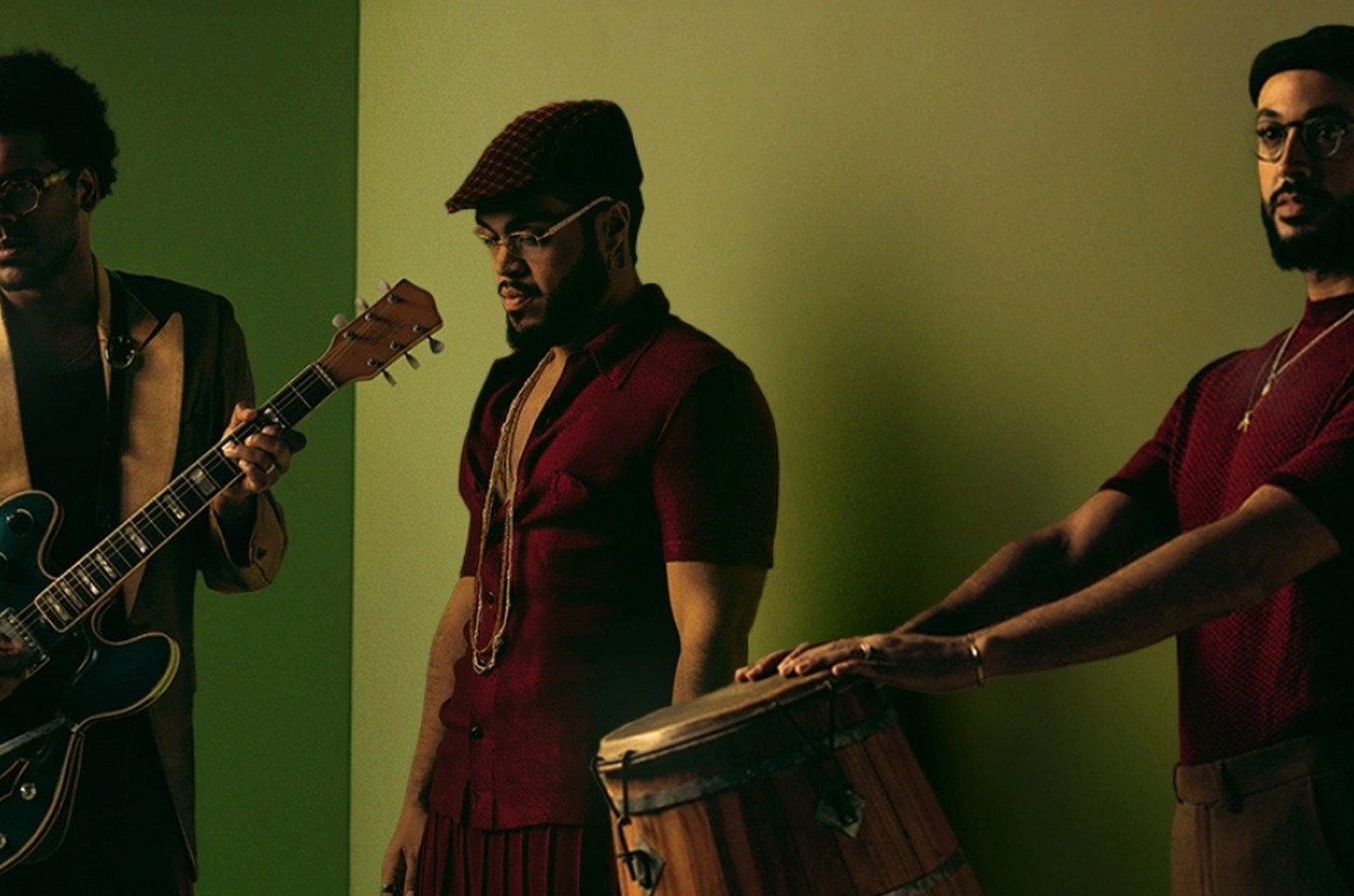 OsGilsons: a batucada como coração e luz em novo álbum