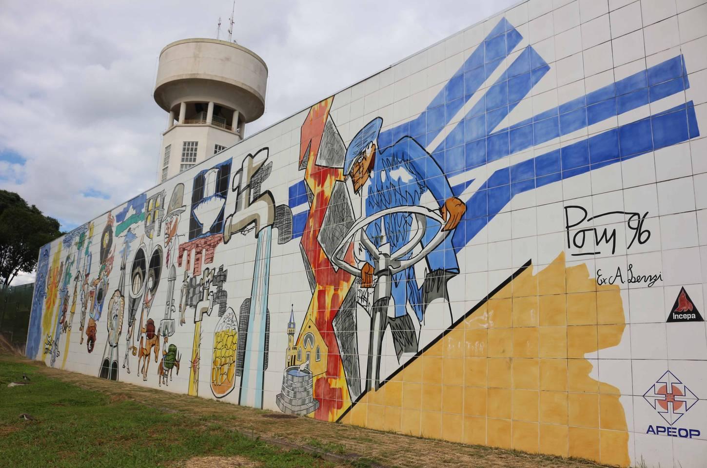 Painel de Poty Lazzarotto completa 30 anos contando a história do saneamento