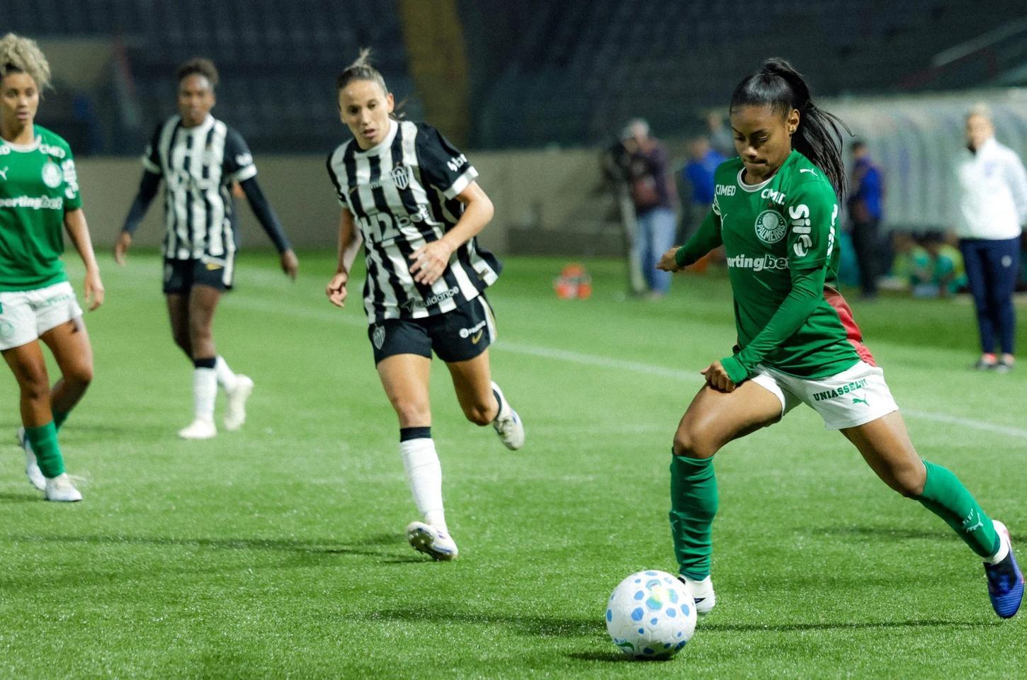 Palmeiras goleia Atlético-MG por 4 a 1 e assume vice-liderança do Brasileirão Feminino