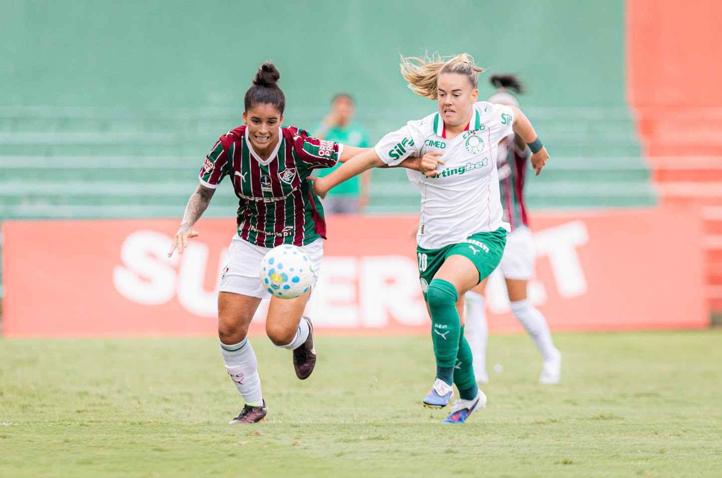 Palmeiras vira sobre o Fluminense e assume vice-liderança do BR feminino