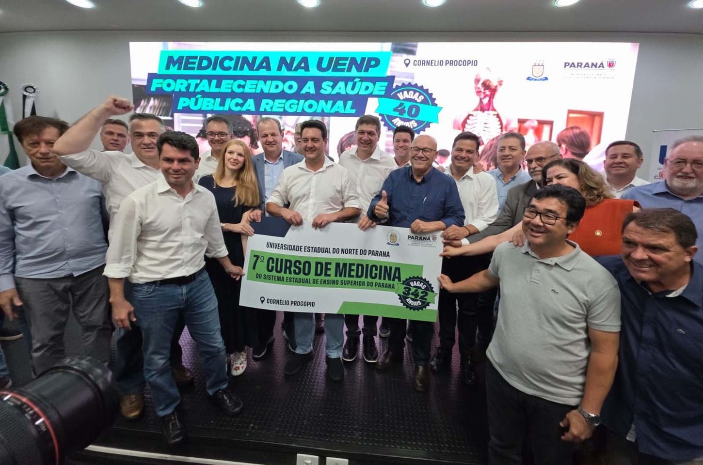 Paraná anuncia curso de medicina na UENP com investimento de R$ 85 milhões