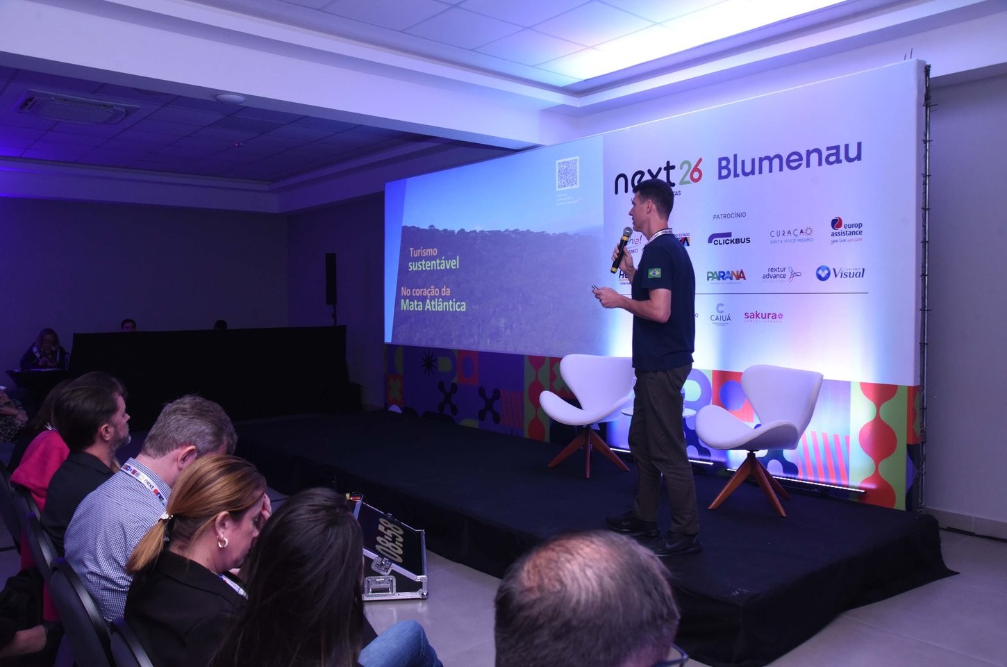 Paraná apresenta potencial turístico a 130 agentes em roadshow em Santa Catarina