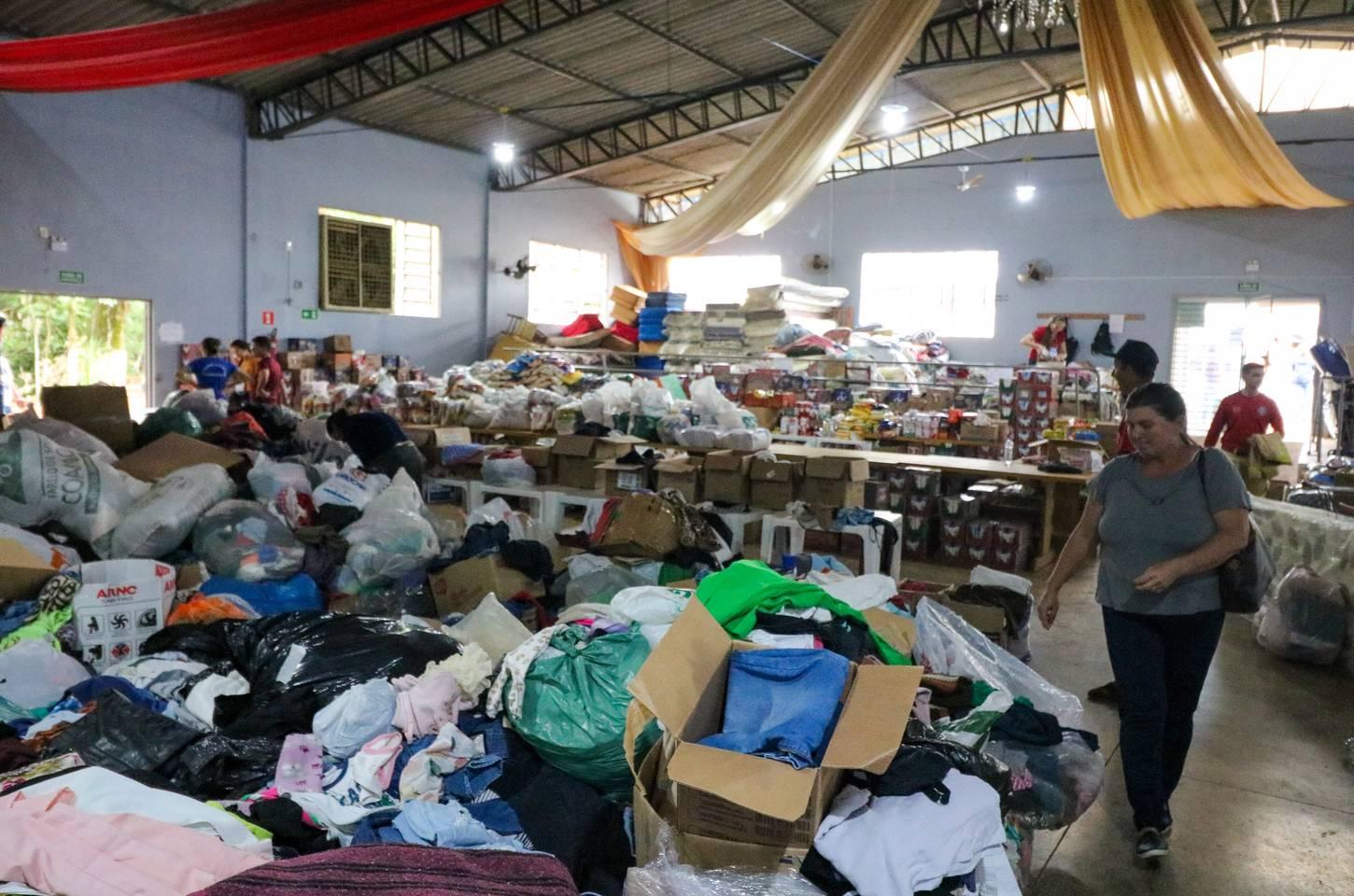 Paraná encerra campanha de doações após arrecadar 248 toneladas para Rio Bonito do Iguaçu