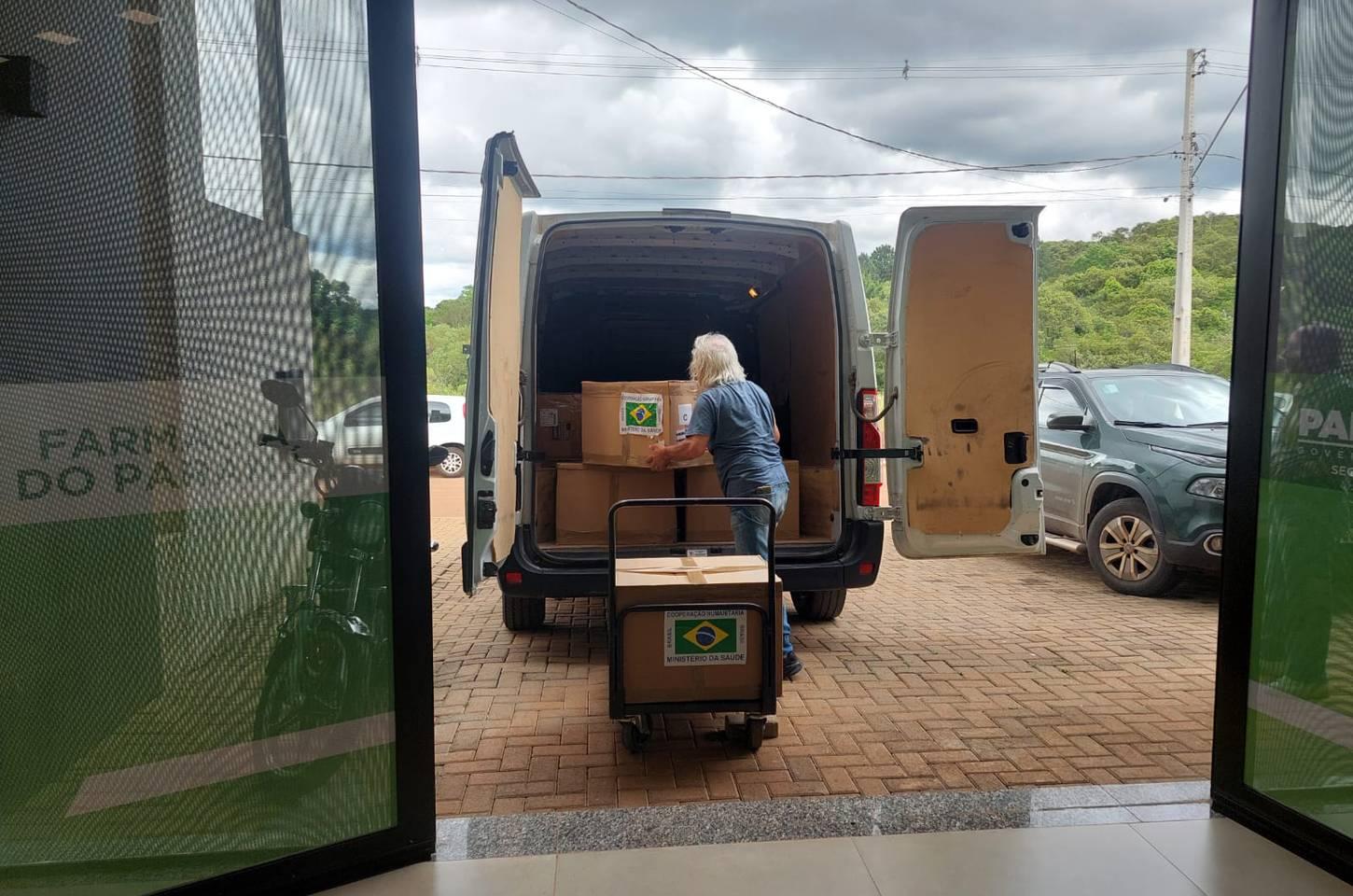 Paraná entrega 165 mil medicamentos e kits de calamidade a Rio Bonito do Iguaçu