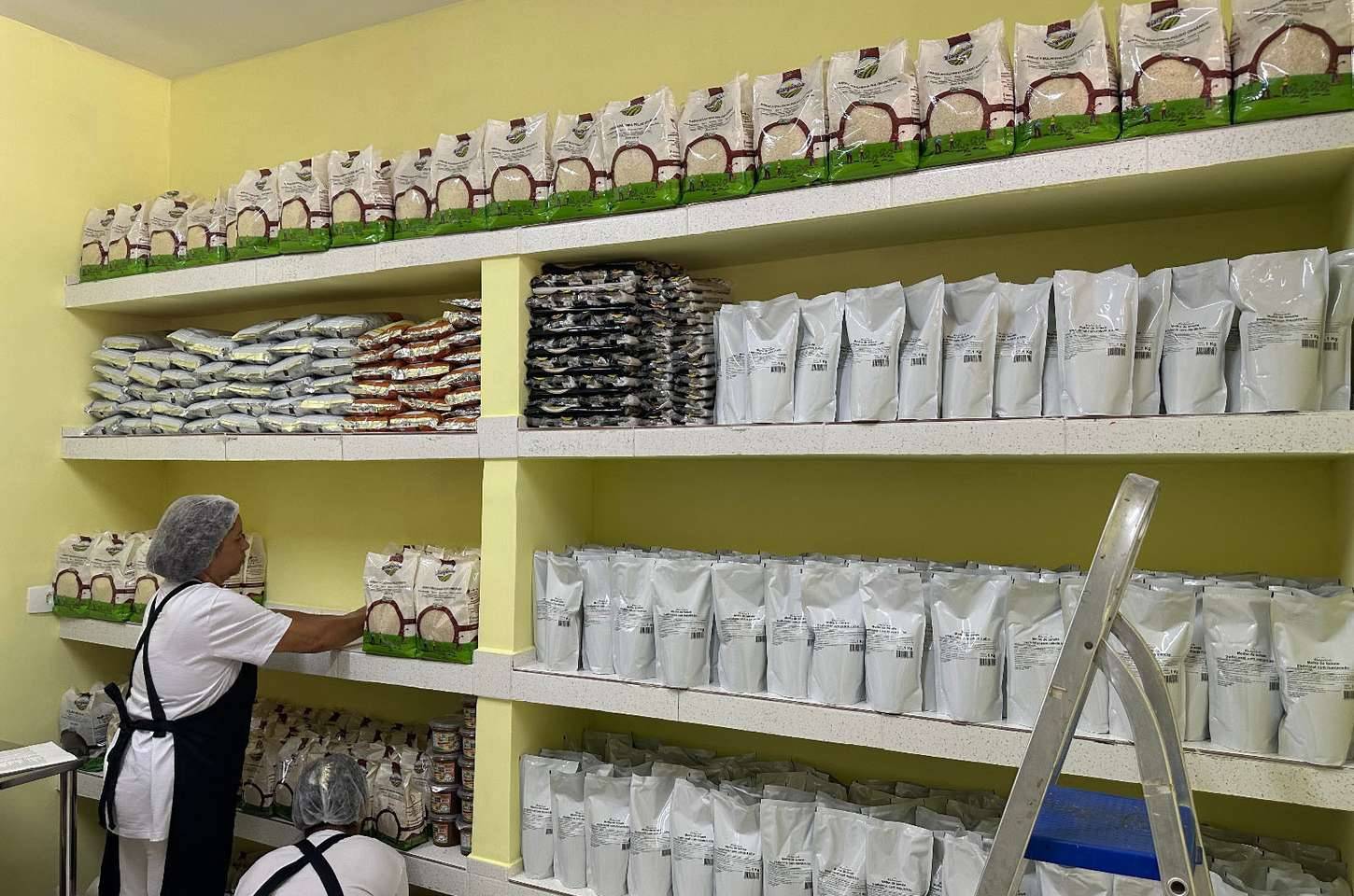 Paraná inicia entrega de merenda escolar com tecnologia que conserva alimentos