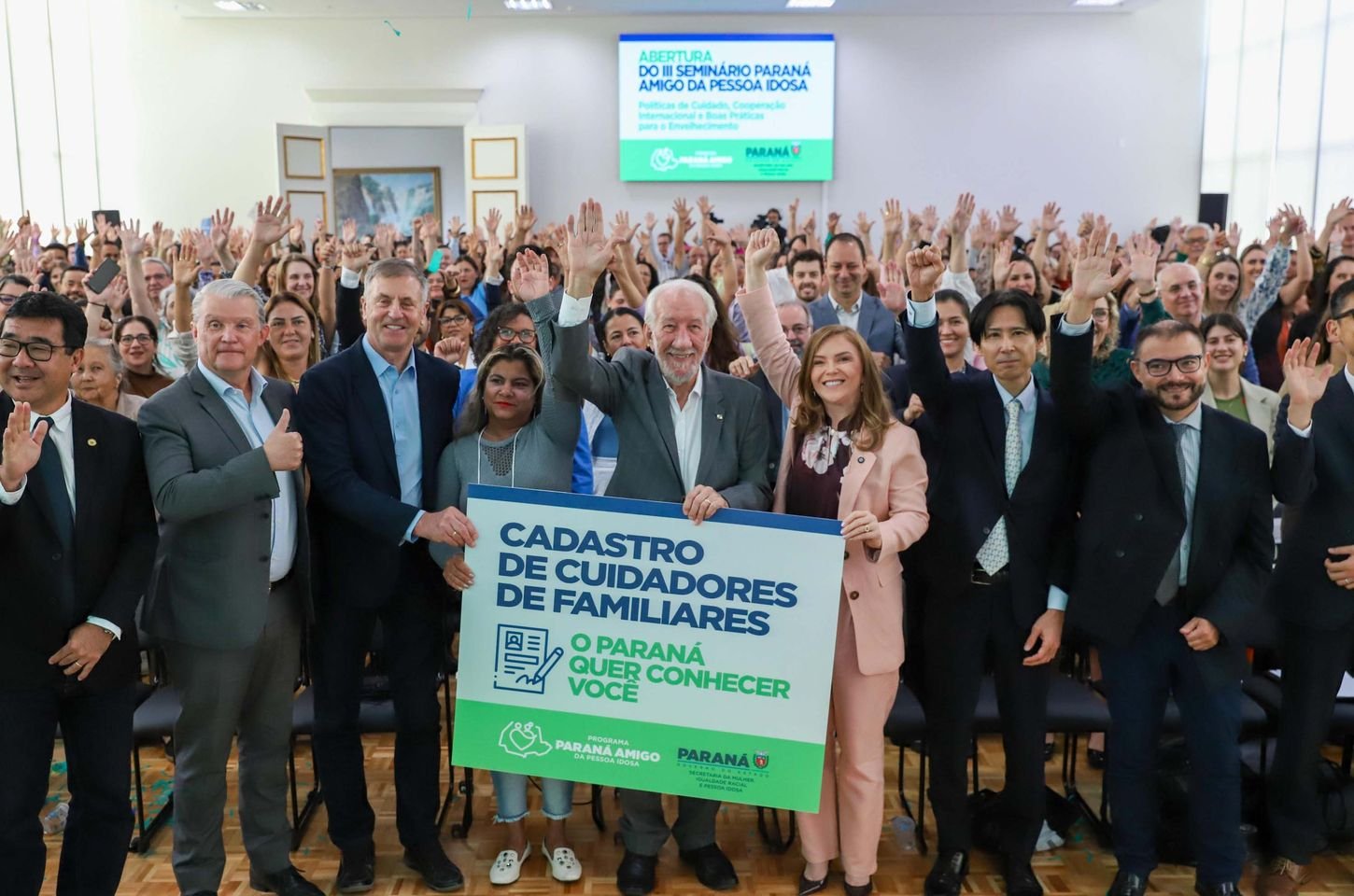 Paraná lança cadastro para mapear cuidadores de idosos