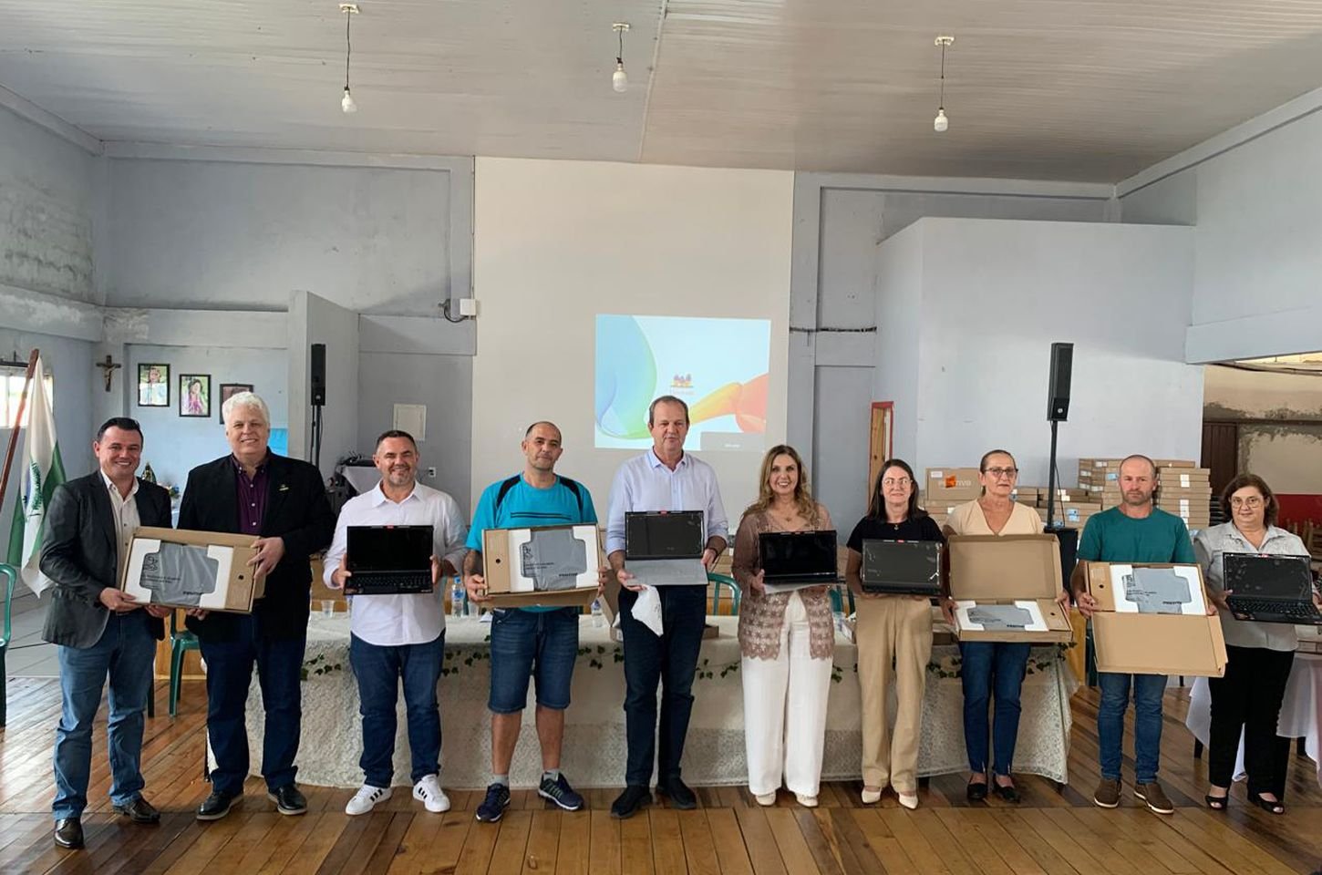 Paraná qualifica 150 professores de Cantagalo com microcredenciais digitais