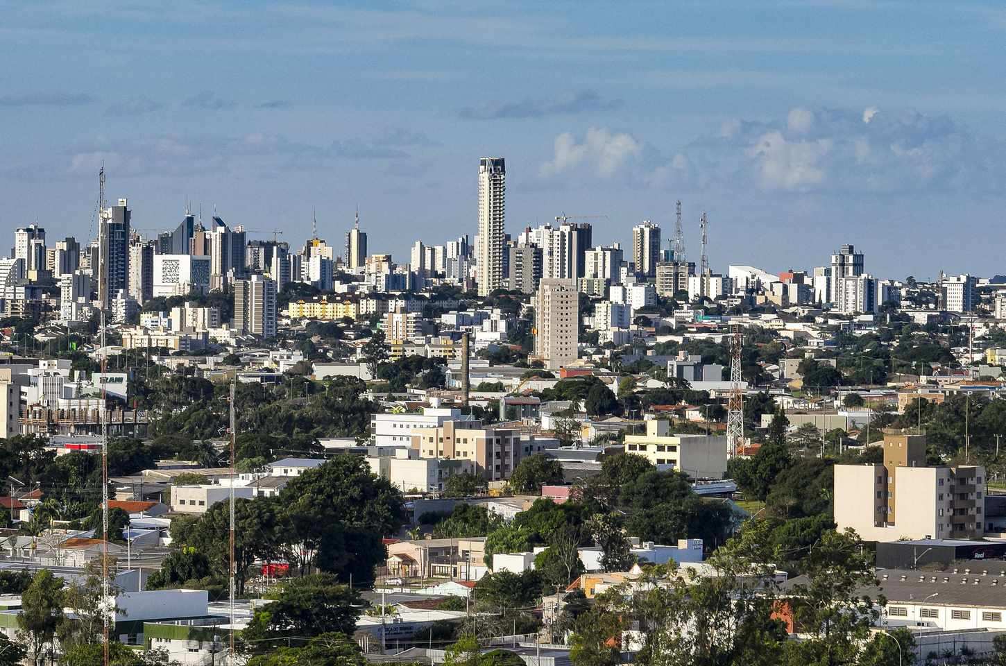 Paraná reduz desigualdade de renda e tem menor desemprego da história, aponta IBGE