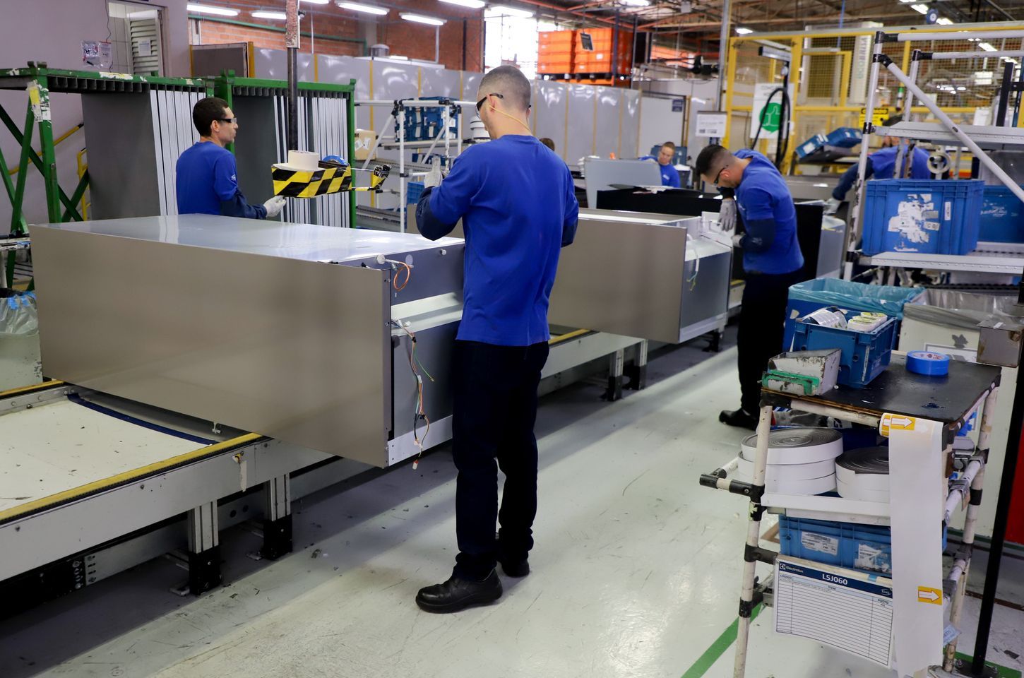 Paraná tem quase 25 mil vagas de emprego abertas em todas as regiões