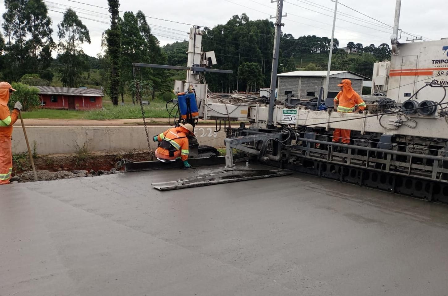 Paraná zera ICMS do cimento para pavimentação de estradas