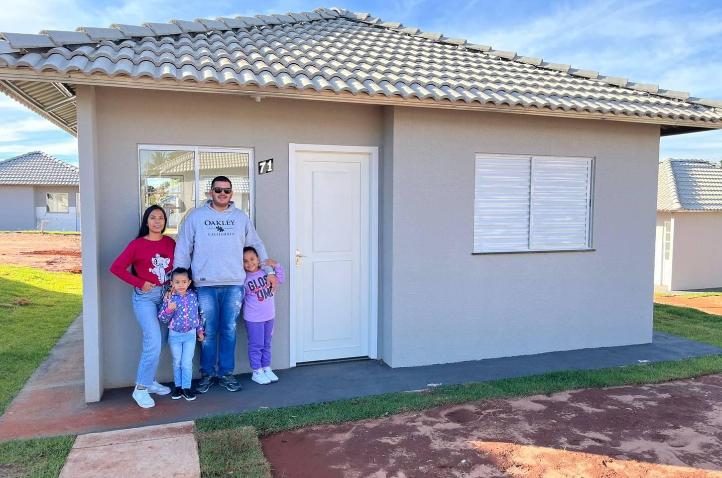 Parceria entre Estado e Caixa entrega 46 casas em Nova Aliança do Ivaí
