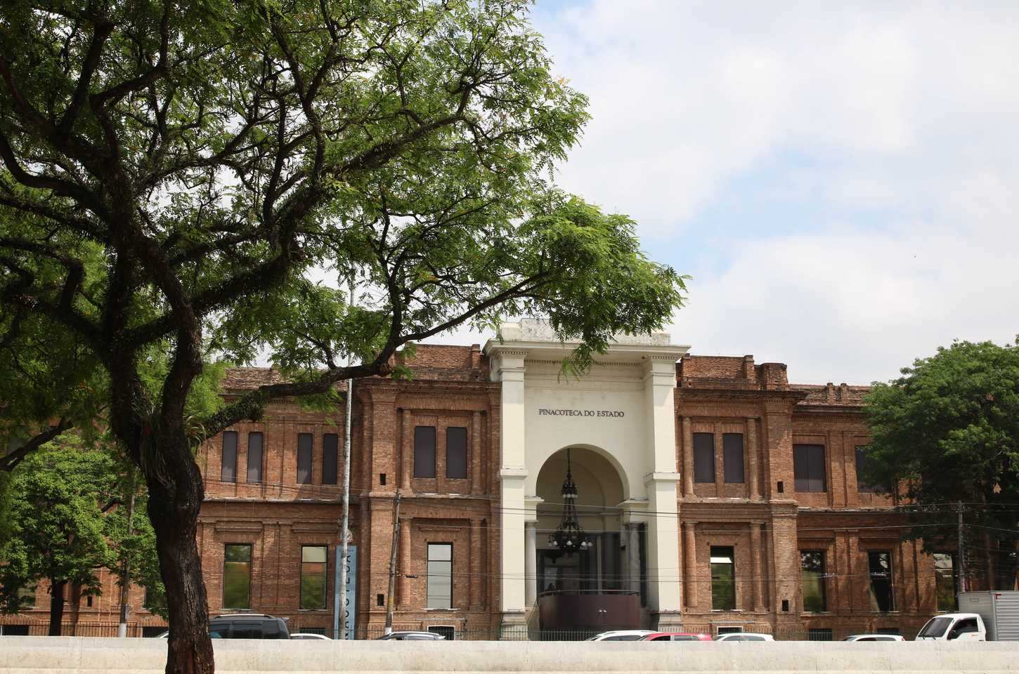 Parque Jardim da Luz e Pinacoteca celebram aniversários em São Paulo