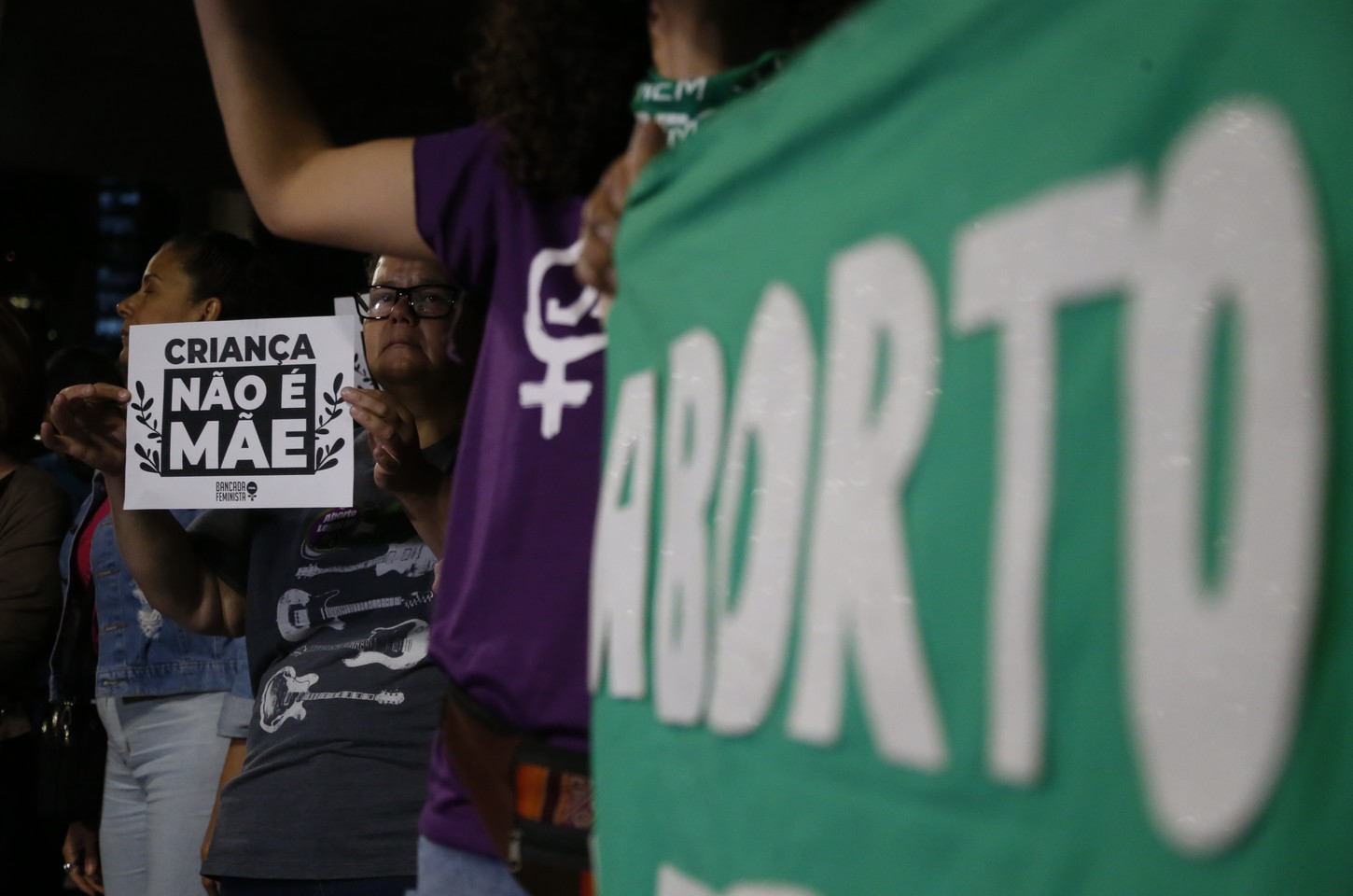 Pediatras se manifestam contra projeto que dificulta aborto legal
